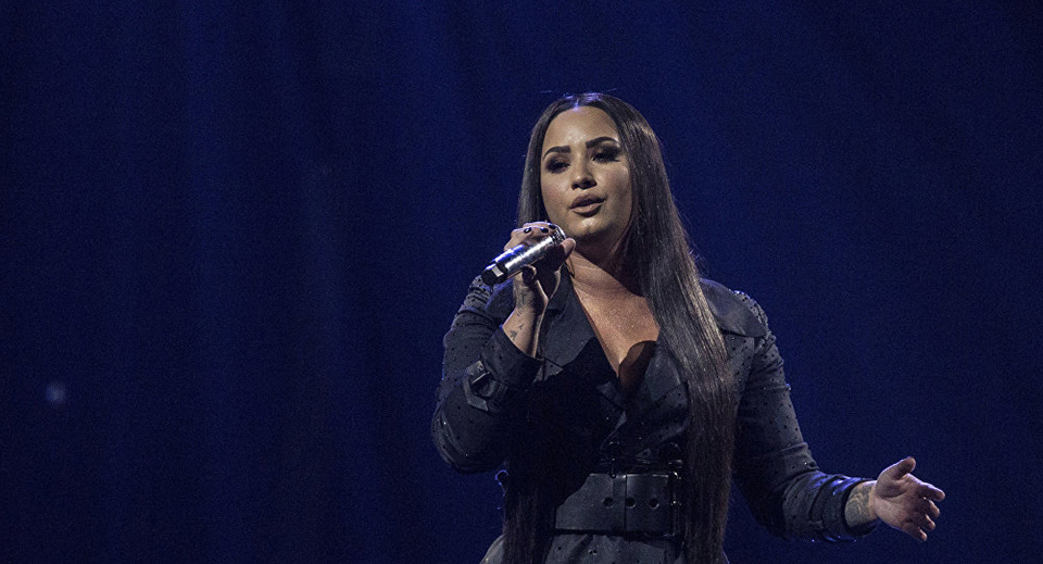 Singer Demi Lovato rushed to hospital for reported heroin overdose