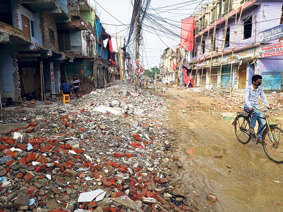 Janakpur left high and dry by defaulting contractors