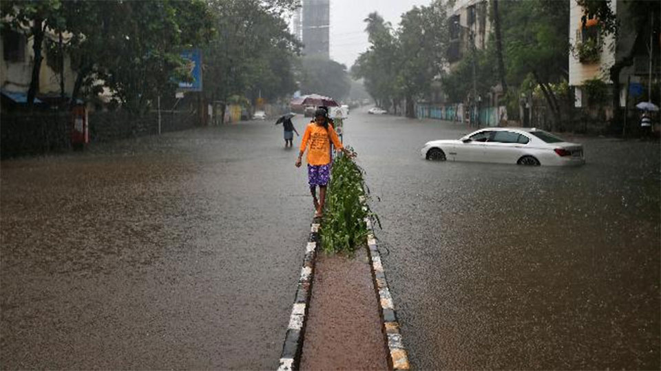 Mumbai reels under torrential rain, situation expected to worsen