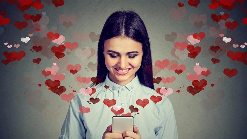 Women use dating apps to confirm attractiveness, men for casual sex, finds study