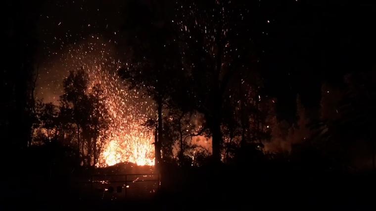Quakes, lava and gas: Hawaii residents flee volcanic threats