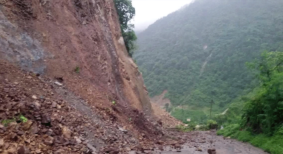 Landslide again blocks Narayangadh-Muglin road section