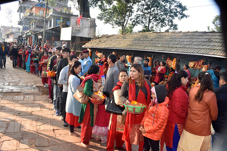 Devotees throng to goddess temples