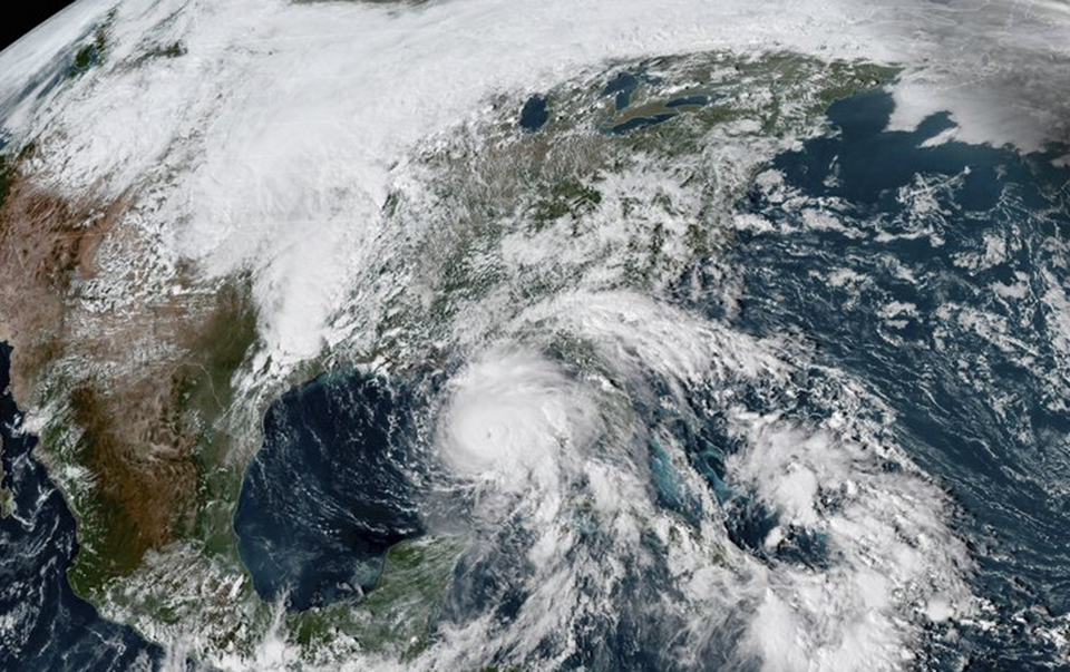 Category 4 Hurricane Michael roars nearer to Florida coast