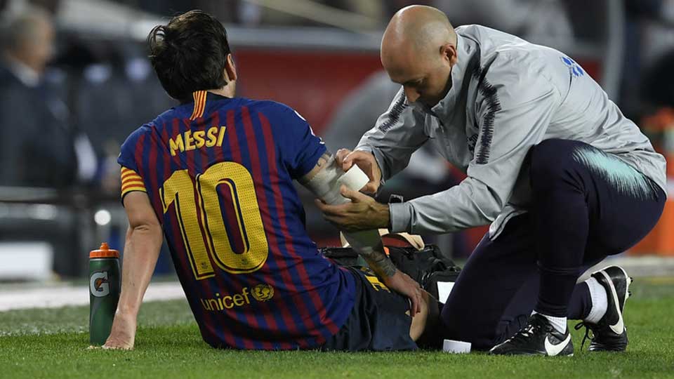 Messi injury woe: Barcelona star to miss El Clasico after fracturing arm