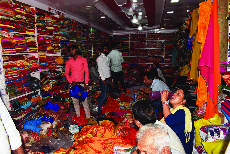 Indian border markets chock-a-block with Nepali Dashain shoppers