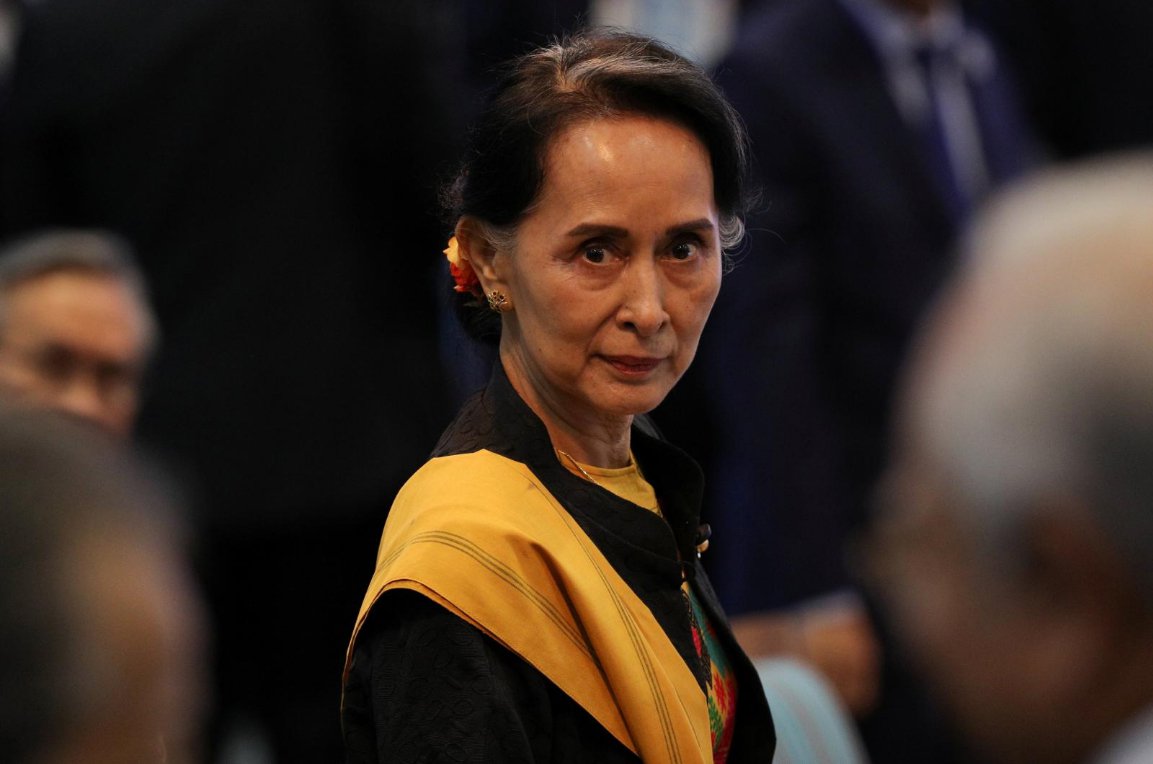 Aung San Suu Kyi becomes first person stripped of honorary Canadian citizenship