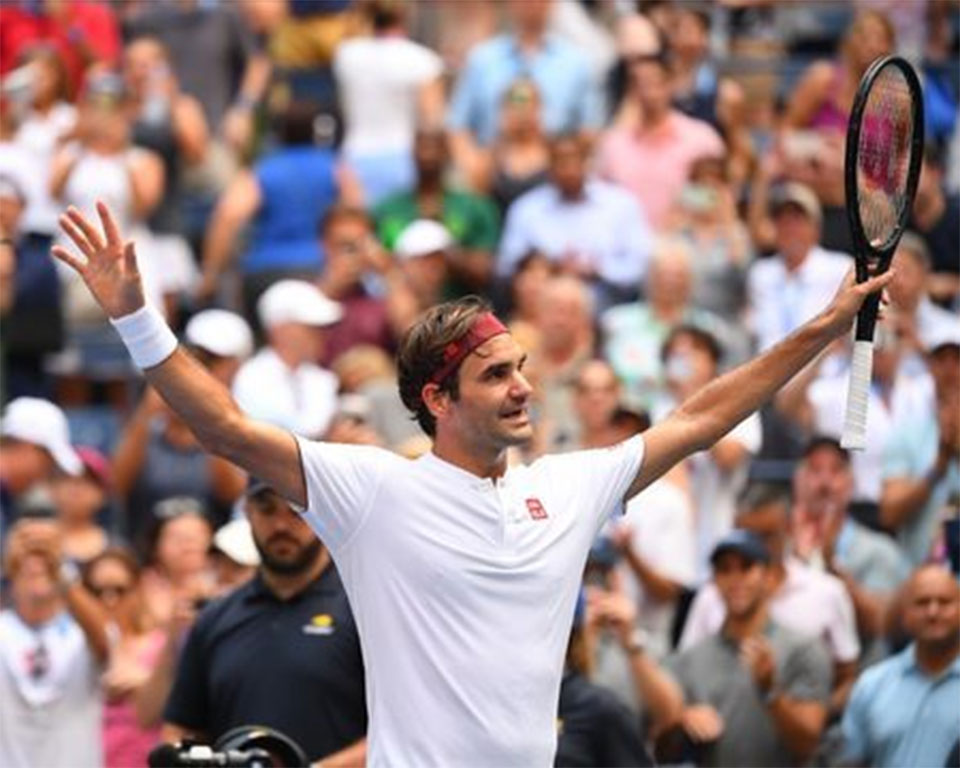 Federer hands Kyrgios U.S. Open masterclass