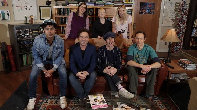 'The Big Bang Theory' cast in tears as they sit for final script read