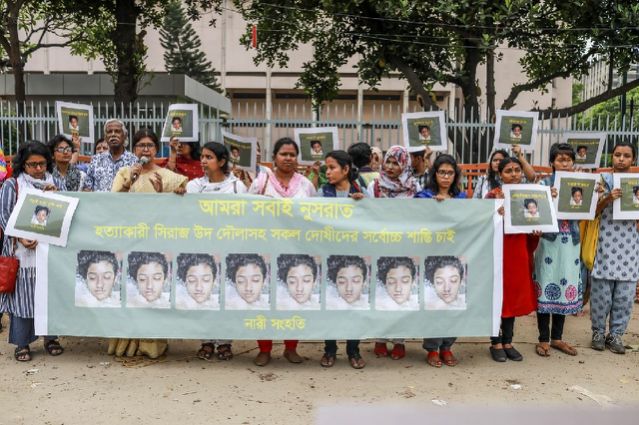 Bangladesh girl burned to death on teacher's order: police