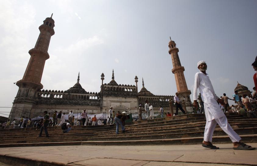India’s Supreme Court considers call to open mosques to women