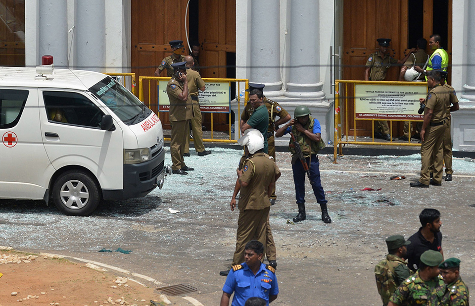 Sri Lanka detains Syrian in investigation of blasts; toll rises to 321