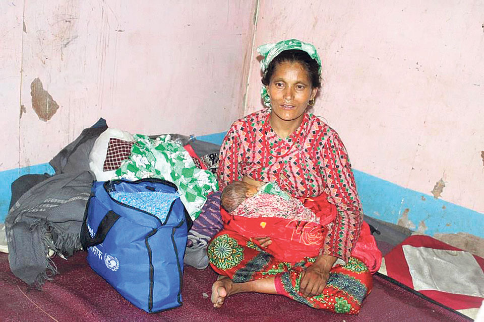 Woman giving birth to daughter given short shrift