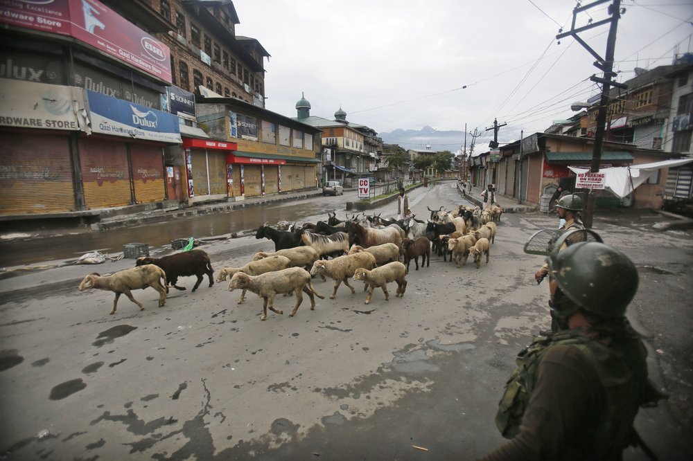 India eases restrictions in Kashmir for Islamic festival