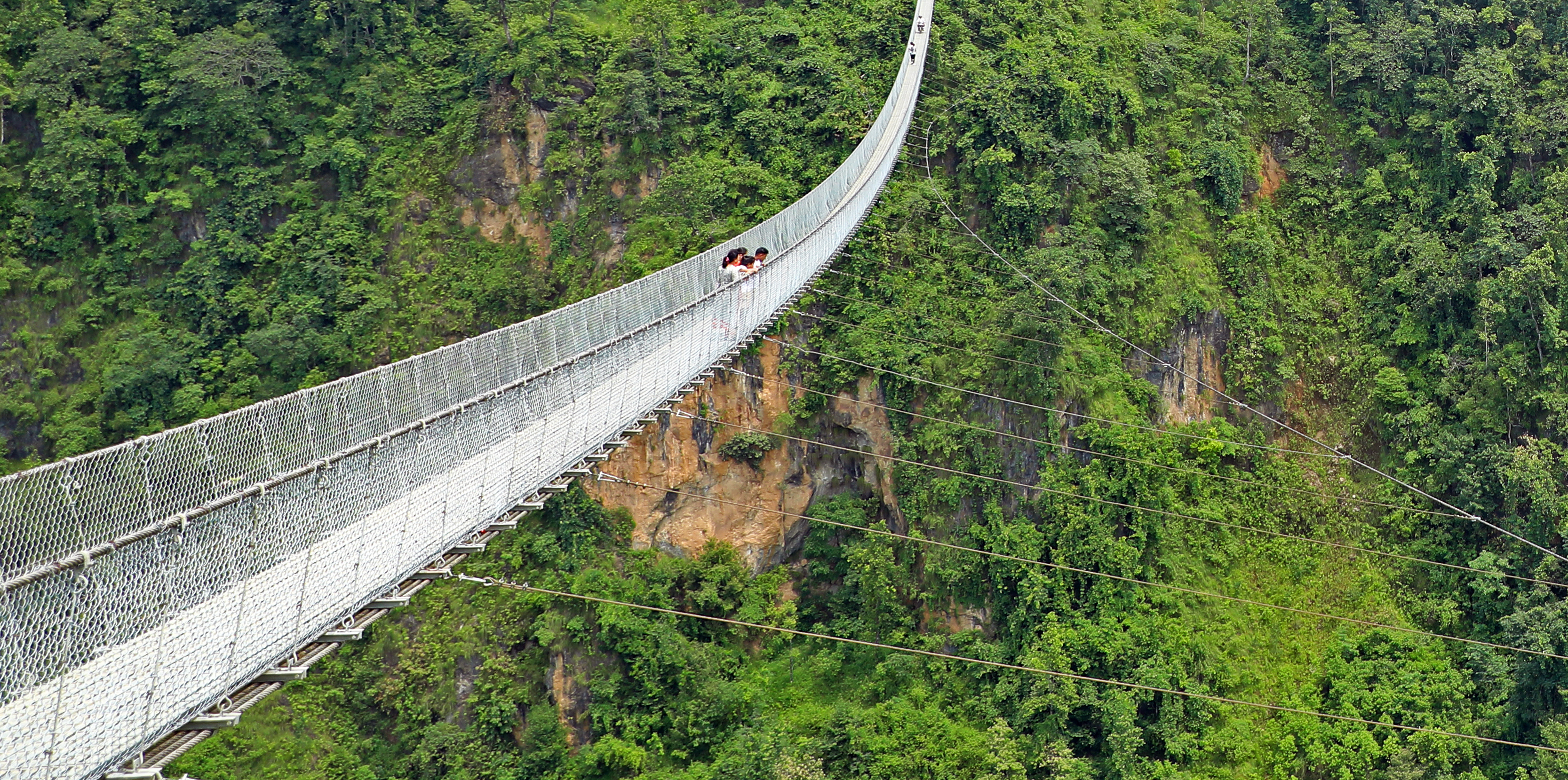 Badagaon-Kaiya Suspension bridge attracting domestic tourists