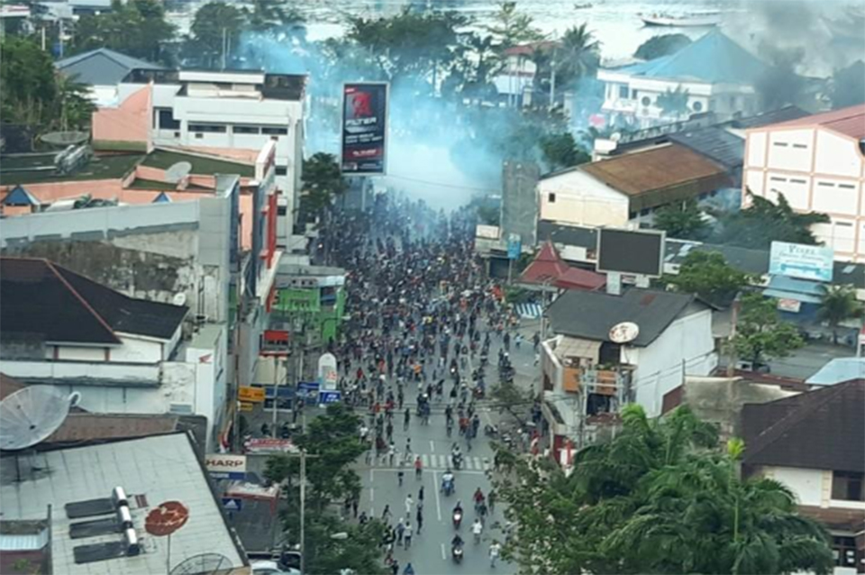 Violent protest erupts in capital of Indonesia's Papua