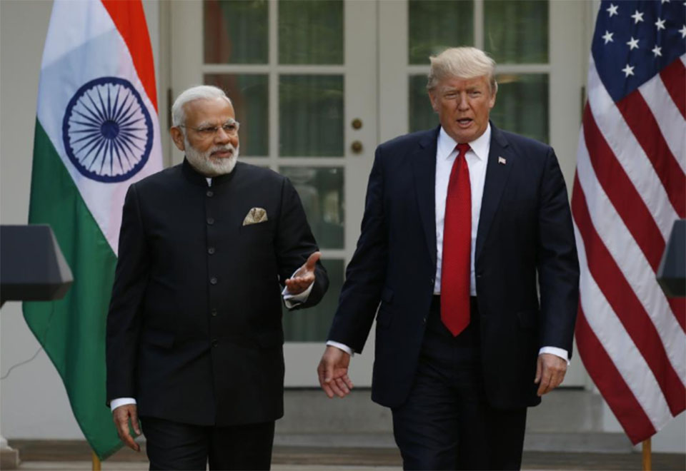 Trump urges India and Pakistan to reduce tensions in call with leaders