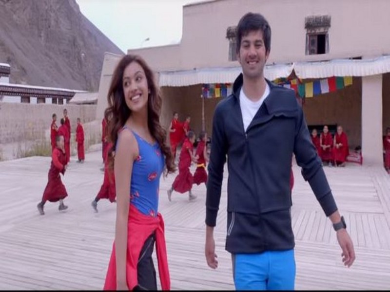 'Pal Pal Dil Ke Paas' trailer: Newbies Karan, Sahher spread the magic of love