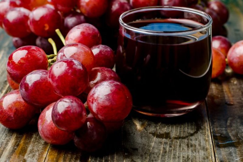 8 Benefits of drinking grape juice