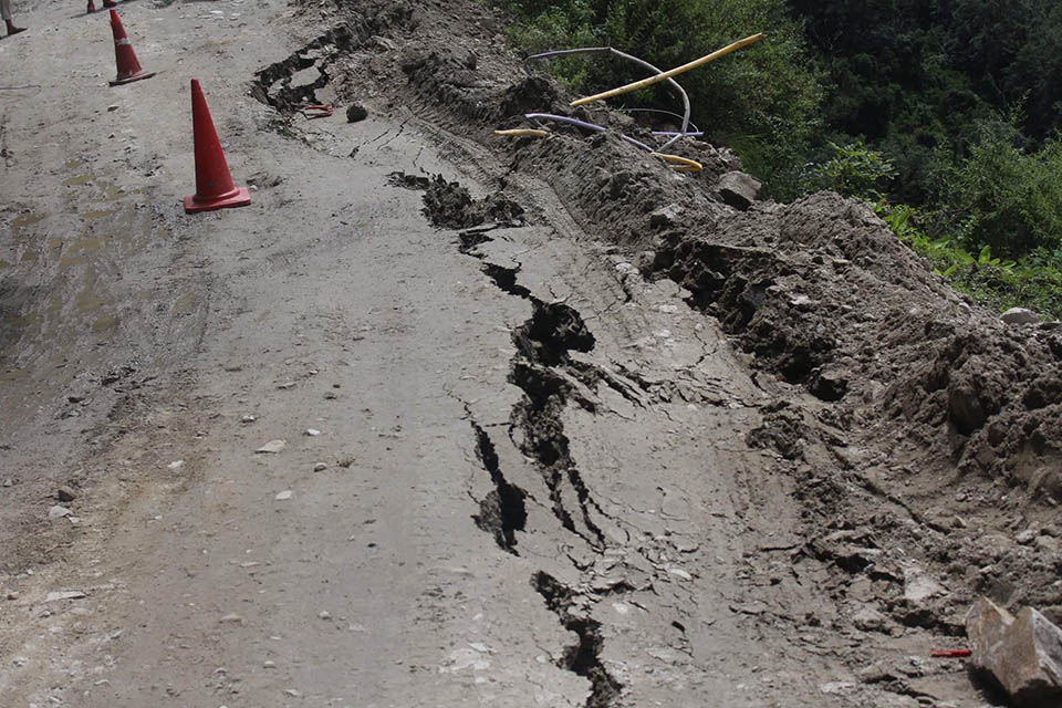 Vehicular movement along Pasang Lhamu Highway affected due to landslides