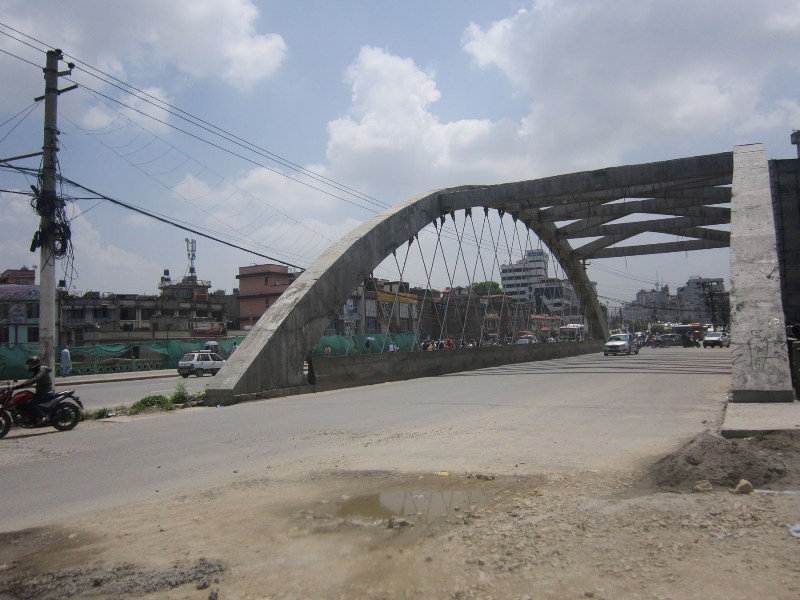 Construction of network arch bridge in the final stage