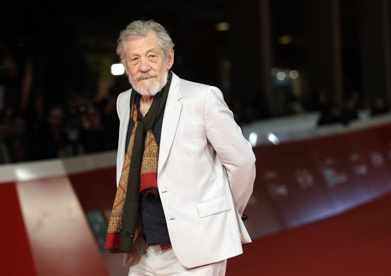 Ian McKellen has apologized for remarks about Spacey, Singer