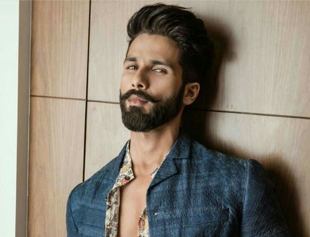 Kareena Kapoor stands by Shahid Kapoor in the midst of 'Kabir Singh'  controversy