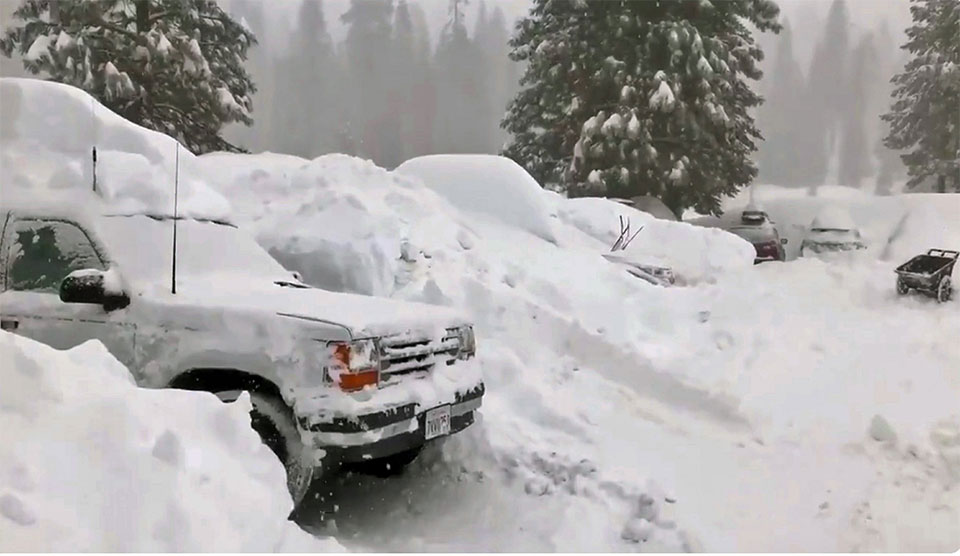 Snowbound California guests freed after 5 days at lodge