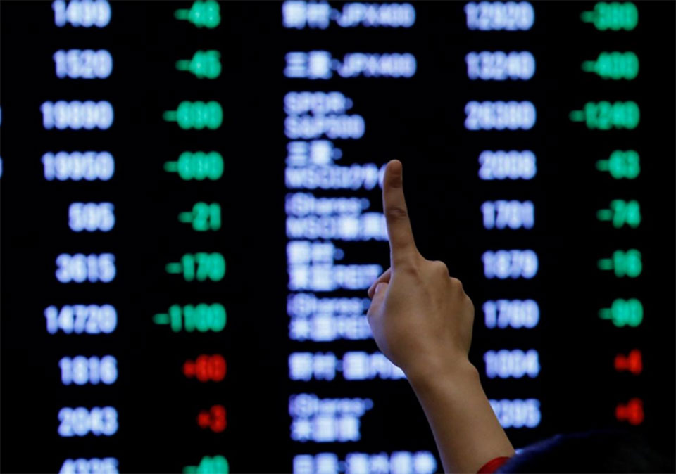 Asia shares falter on China unease, pound finds some peace