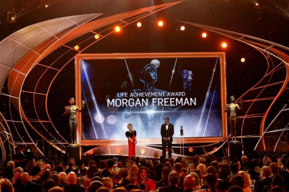U.S. actors accuse Oscar body of intimidation over awards presenters