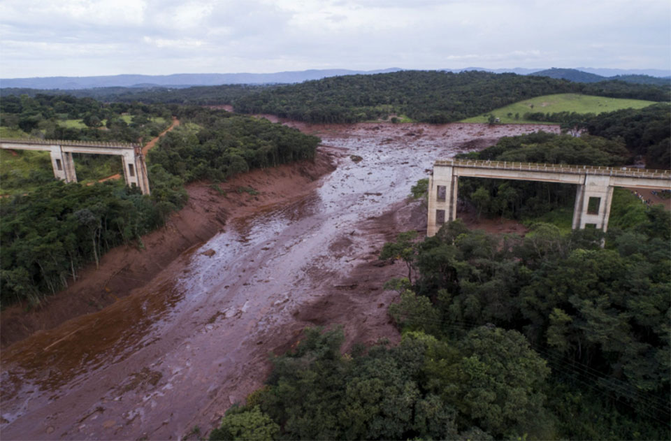 UPDATE: 40 dead, many feared buried in mud after Brazil dam collapse