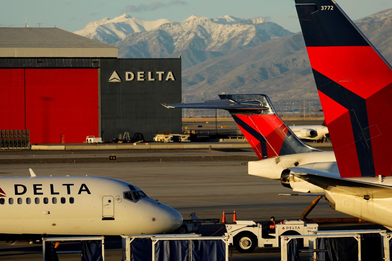Delta CEO sees 'marginal benefit' as competitors grapple with Boeing MAX grounding
