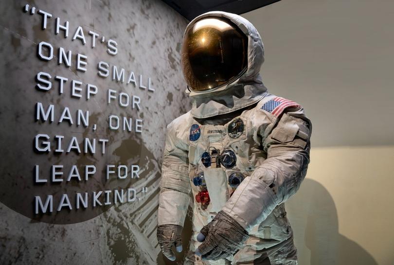 Neil Armstrong's Apollo 11 spacesuit unveiled at Smithsonian