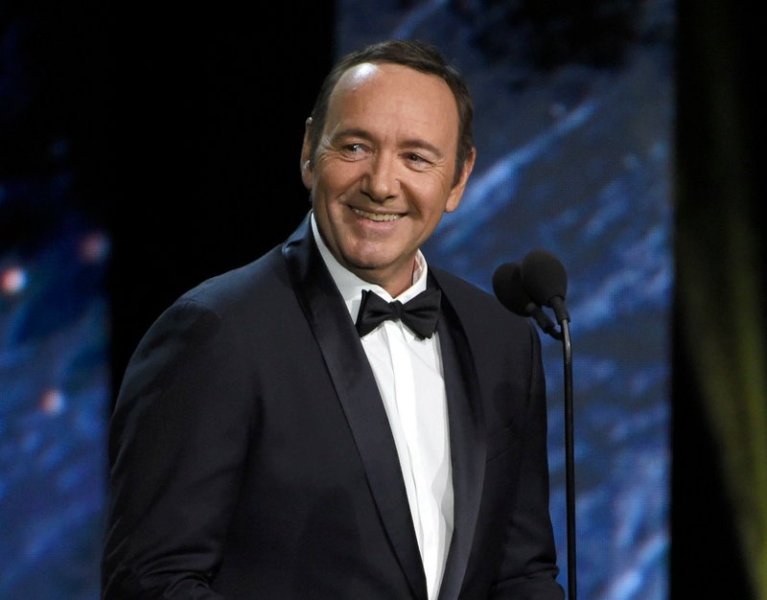 Kevin Spacey reads poem about forsaken boxer at Rome museum
