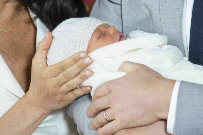 Royal baby Archie to have private Windsor Castle christening