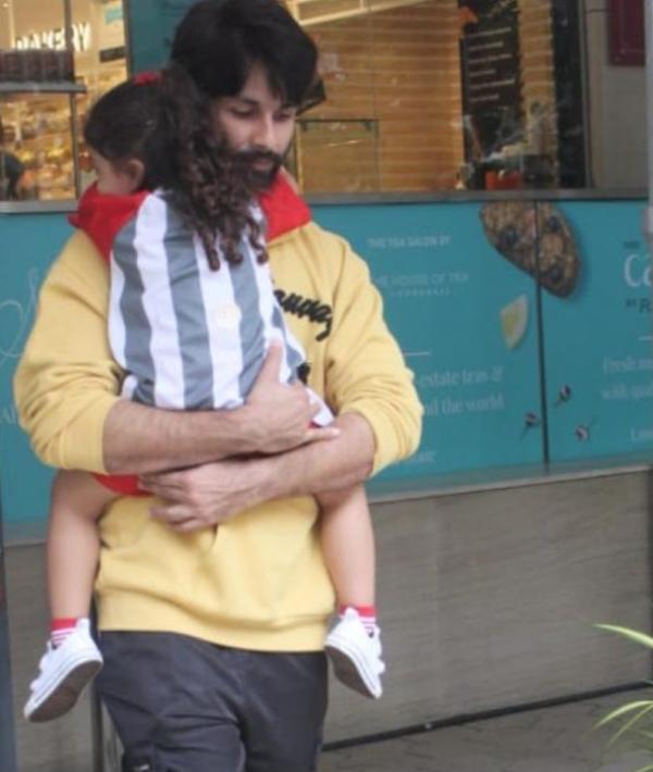 Shahid Kapoor and daughter Misha head out for some grocery shopping