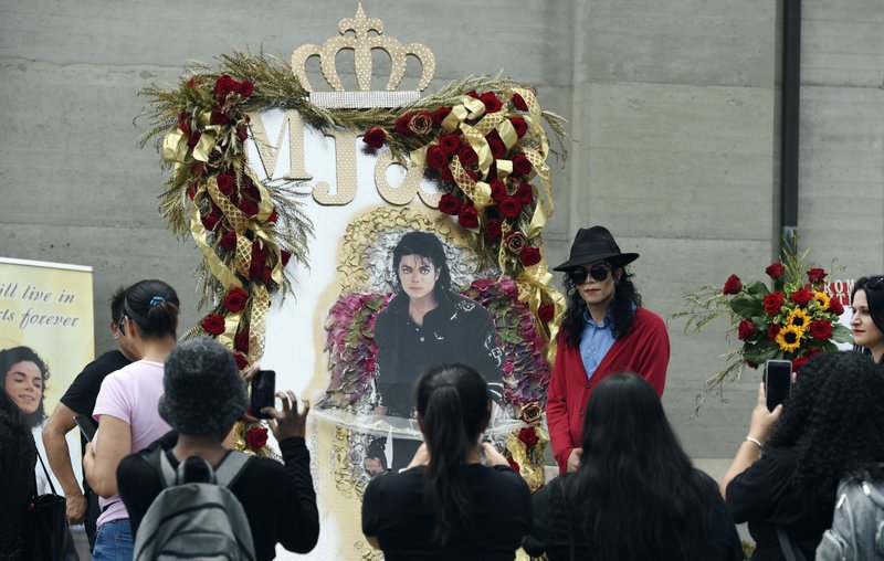 World lost 'gifted artist' 10 years ago, says Michael Jackson estate