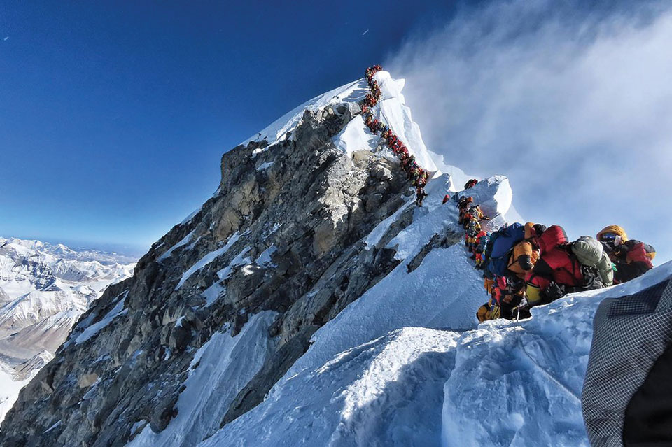 India tops list of Everest summiteers this season followed by China