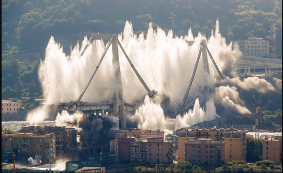 Remaining parts of collapsed Italian bridge are demolished