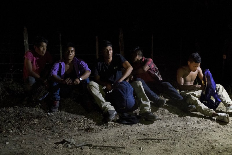 Mexico stages raid on train, detains dozens of migrants