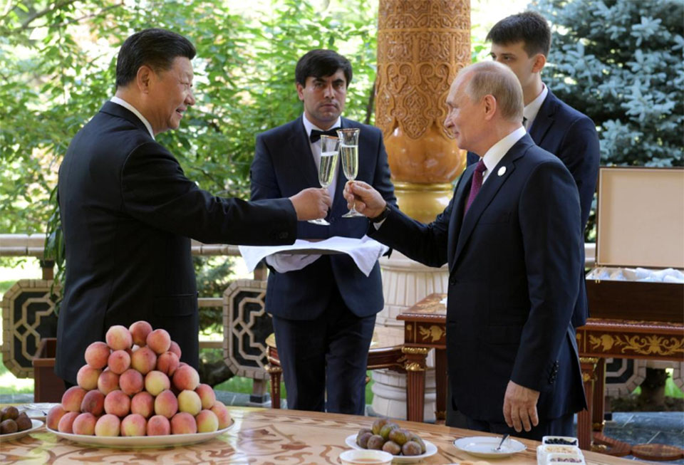 Russia's Putin gives China's Xi ice cream on his 66th birthday