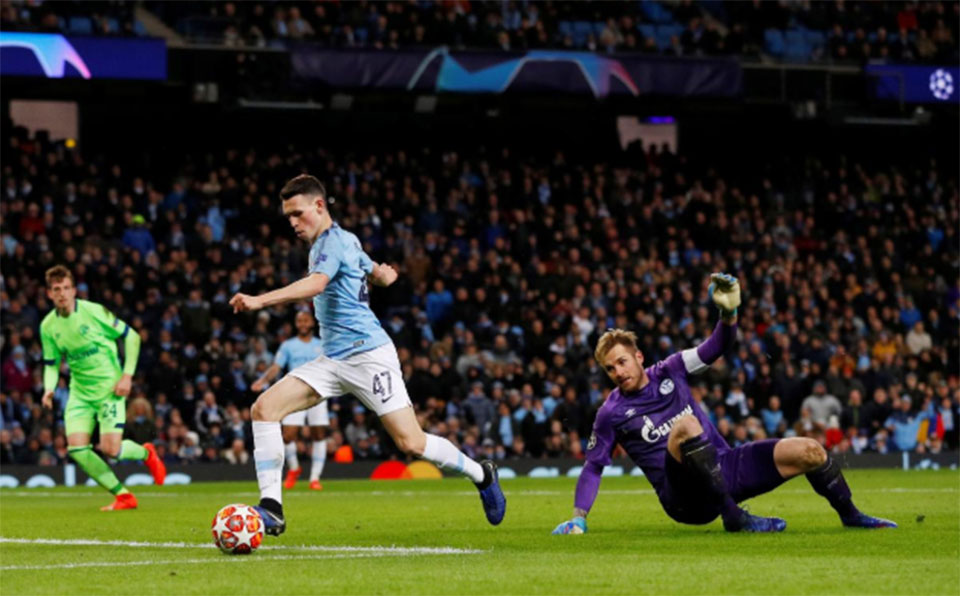 Seven up for Man City as they demolish Schalke