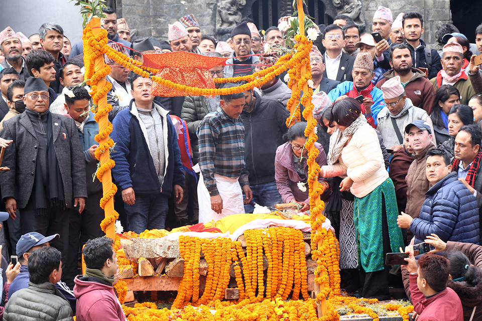 Senior communist leader Bharat Mohan Adhikari cremated with state honors