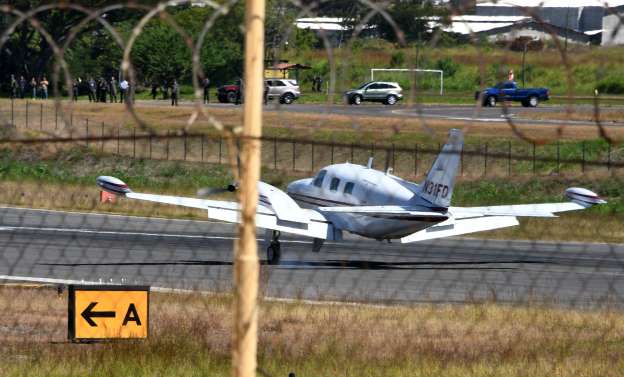 Fourteen killed in Colombia plane crash