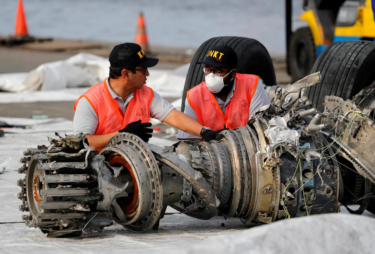 Cockpit voice recorder of doomed Lion Air jet depicts pilots' frantic search for fix