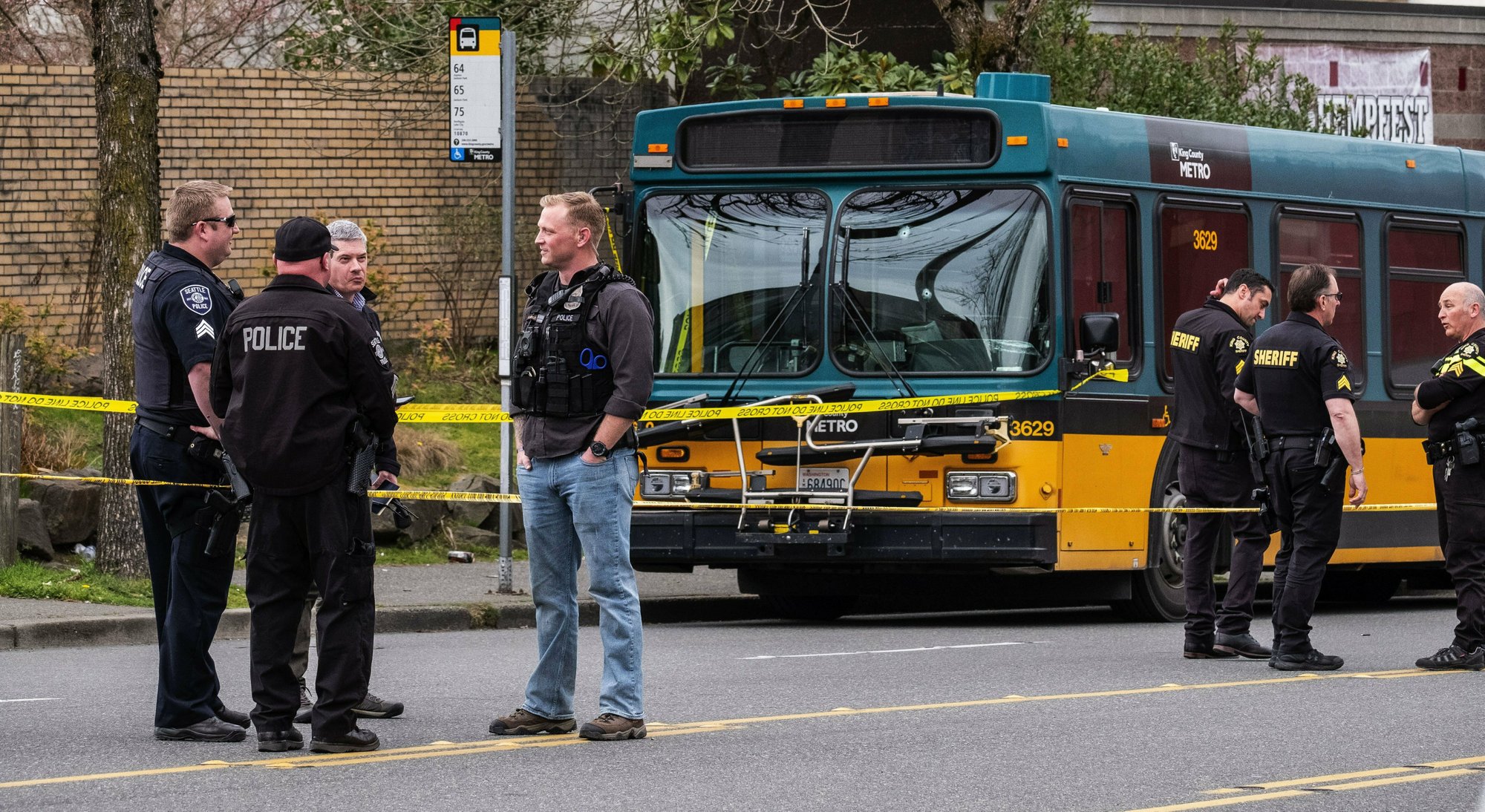 Police: 2 killed in ‘random’ shooting, crash in Seattle