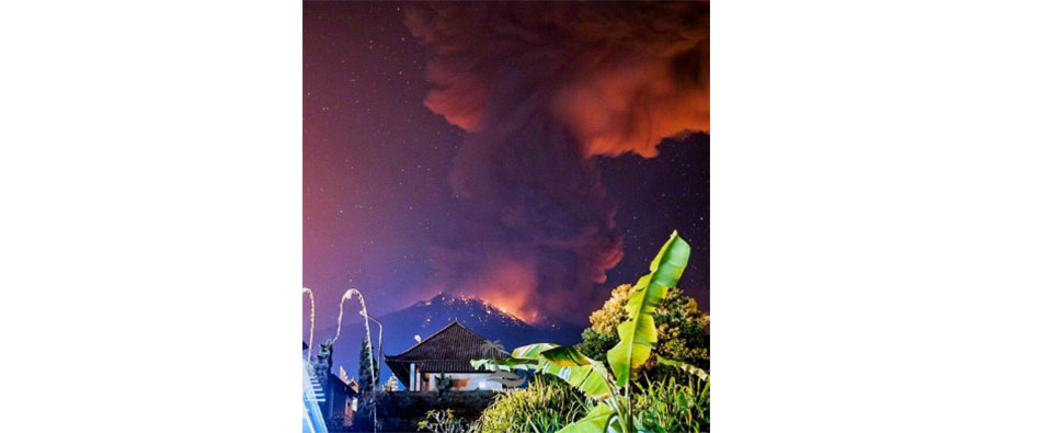 Volcano erupts on Indonesia's Bali causing flight cancellations