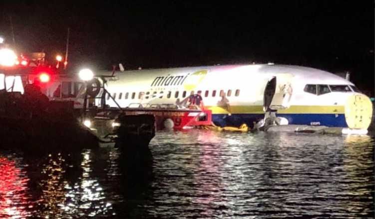 Boeing 737 slides into Florida river with 136 on board, no fatalities