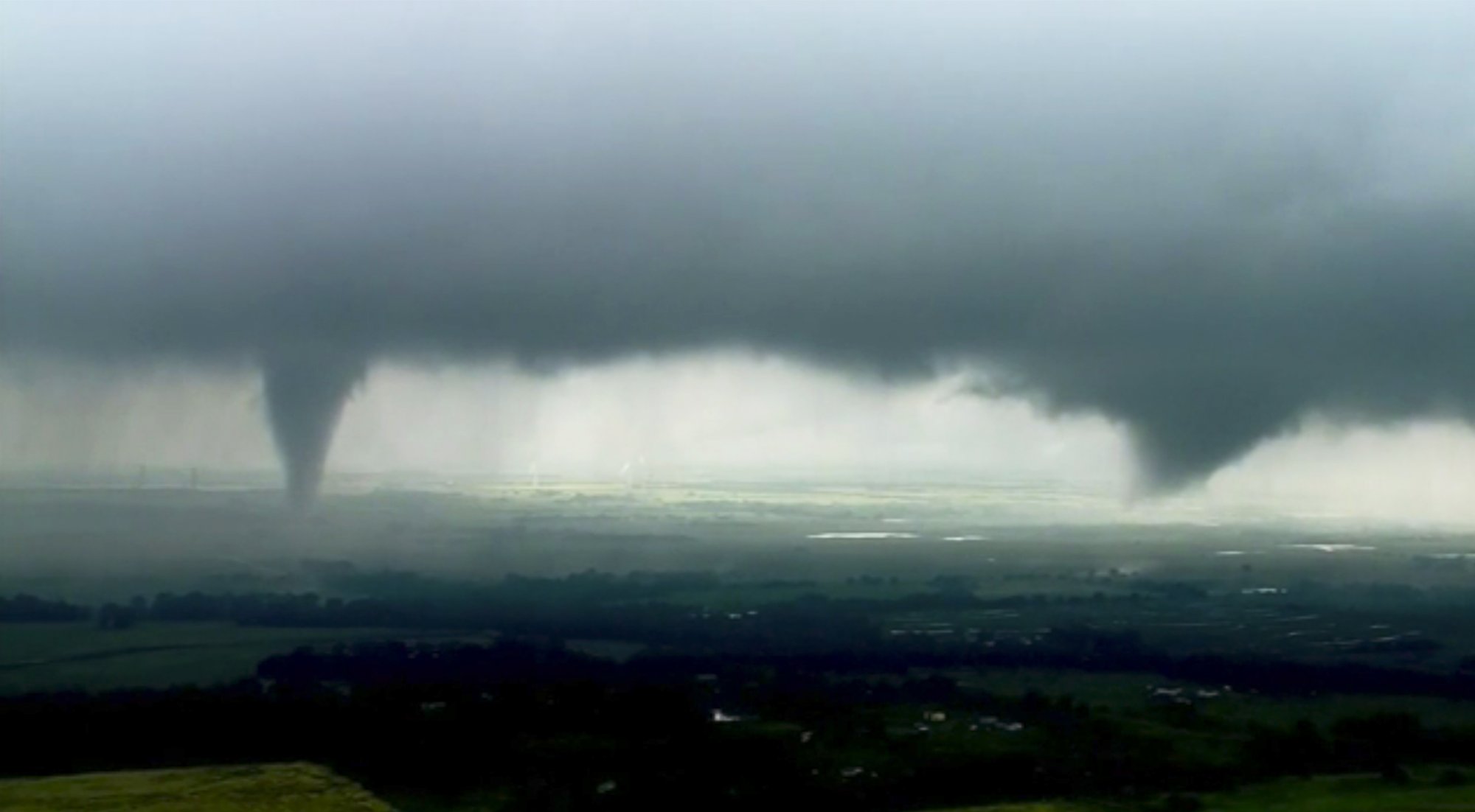 Tornadoes on the Plains not as bad as feared; threat remains