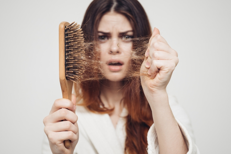 7 Tips to control hair fall this monsoon